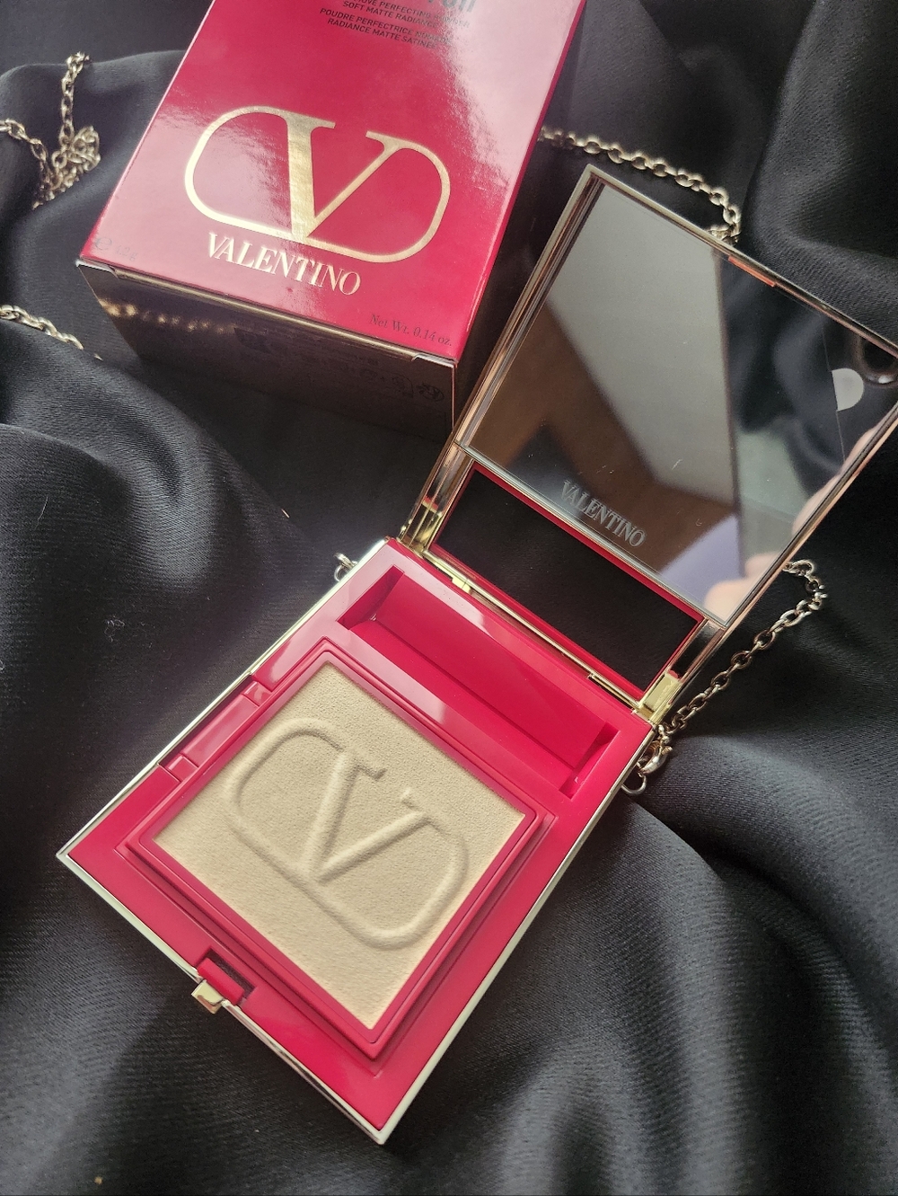 Valentino Go Clutch Powder